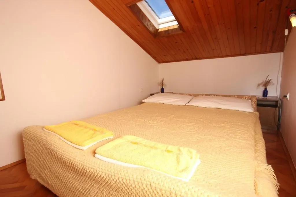 Apartments With A Parking Space Pula - 7203 Хорватия